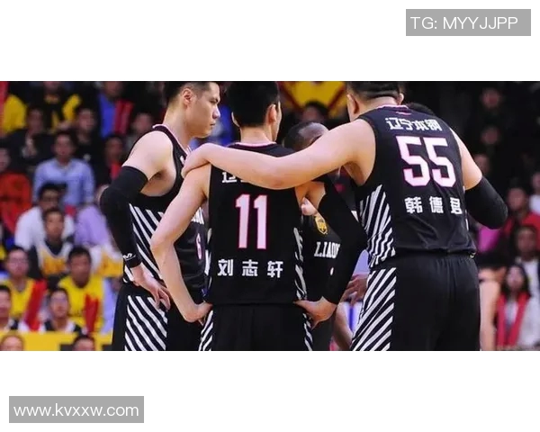 2016年CBA青岛队与佛山队激战回顾精彩瞬间与赛场亮点分析