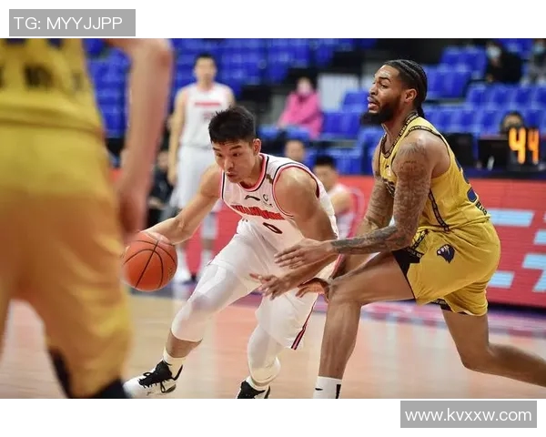 CBA2021赛季广东队与南京队激战正酣精彩瞬间回顾与分析