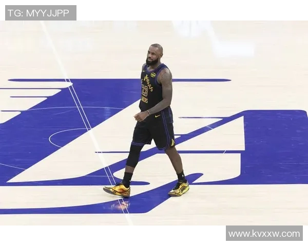 湖人勇士对决将于19日上演球迷期待精彩比赛与激烈对抗